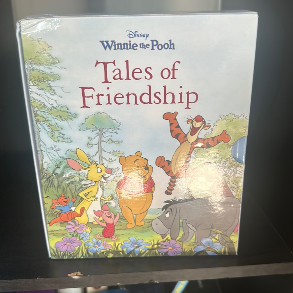 Winnie the Pooh Tales of Friendship Book Set